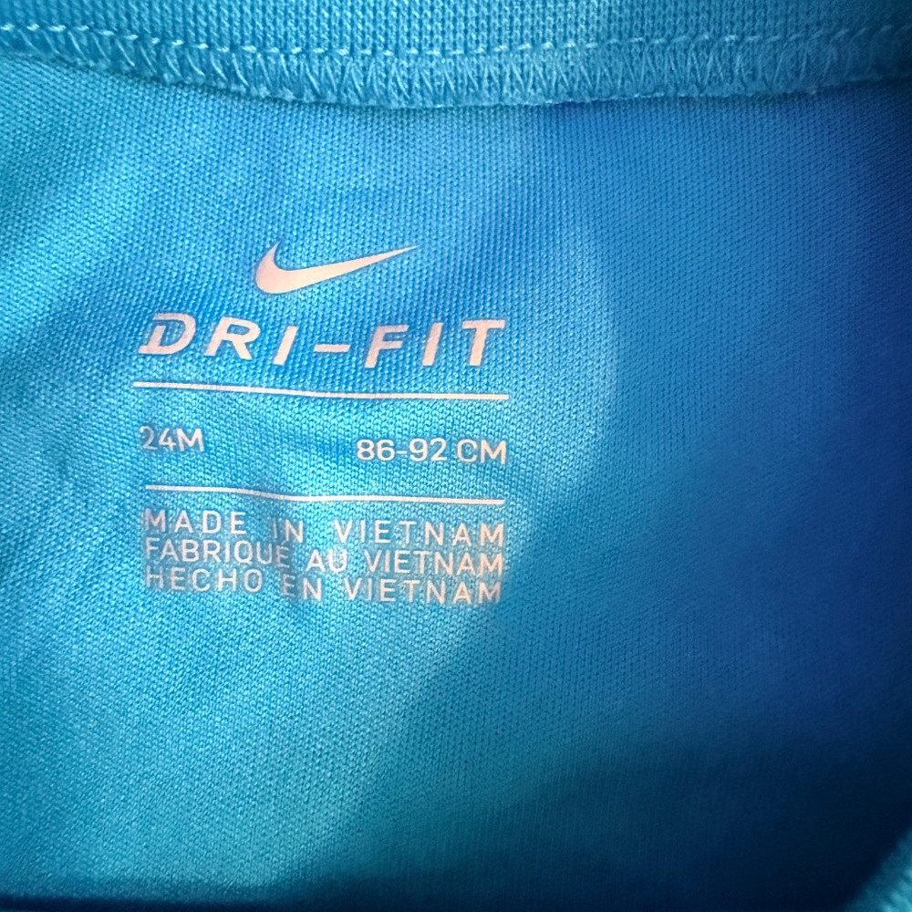 Nike Bundle - Picture 3 of 4